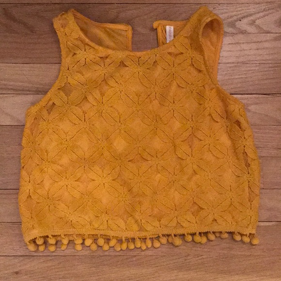 Crop top bundle - Picture 3 of 3